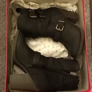 Candies black 8.5 heeled boots. Worn once
